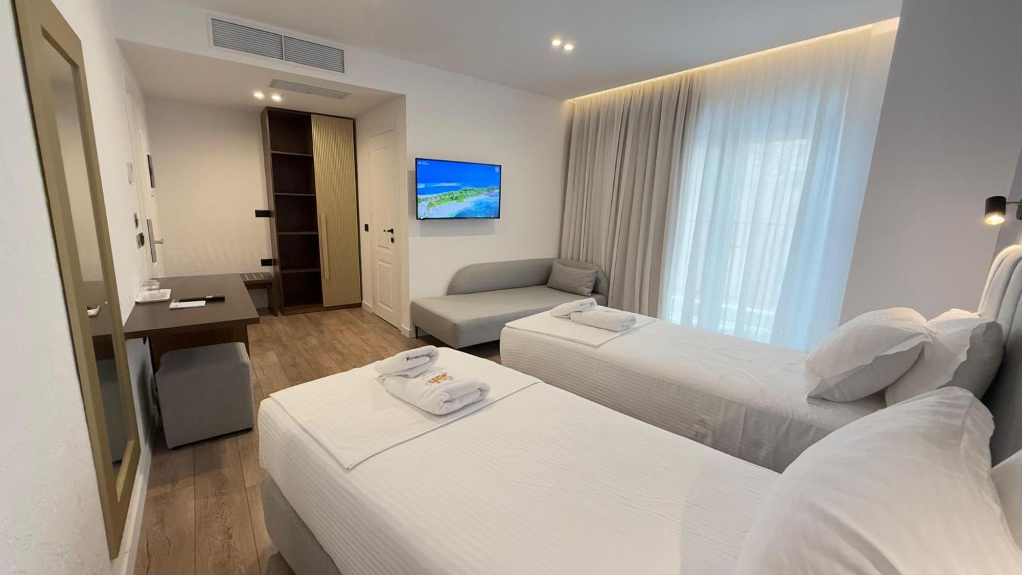 The Queen'S Lion Premium Hotel Sarandë Eksteriør bilde