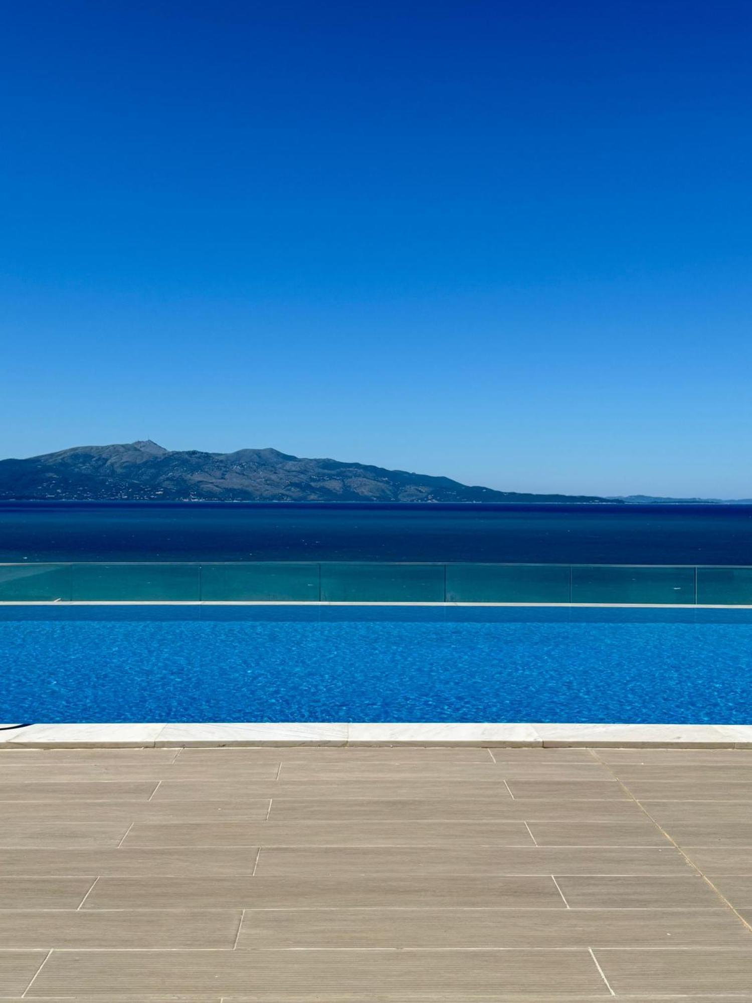 The Queen'S Lion Premium Hotel Sarandë Eksteriør bilde