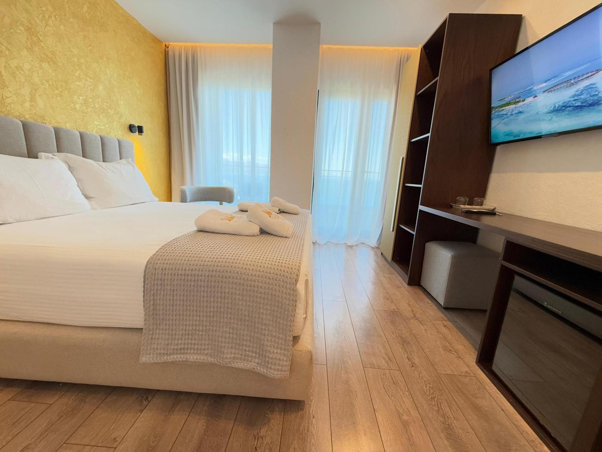 The Queen'S Lion Premium Hotel Sarandë Eksteriør bilde
