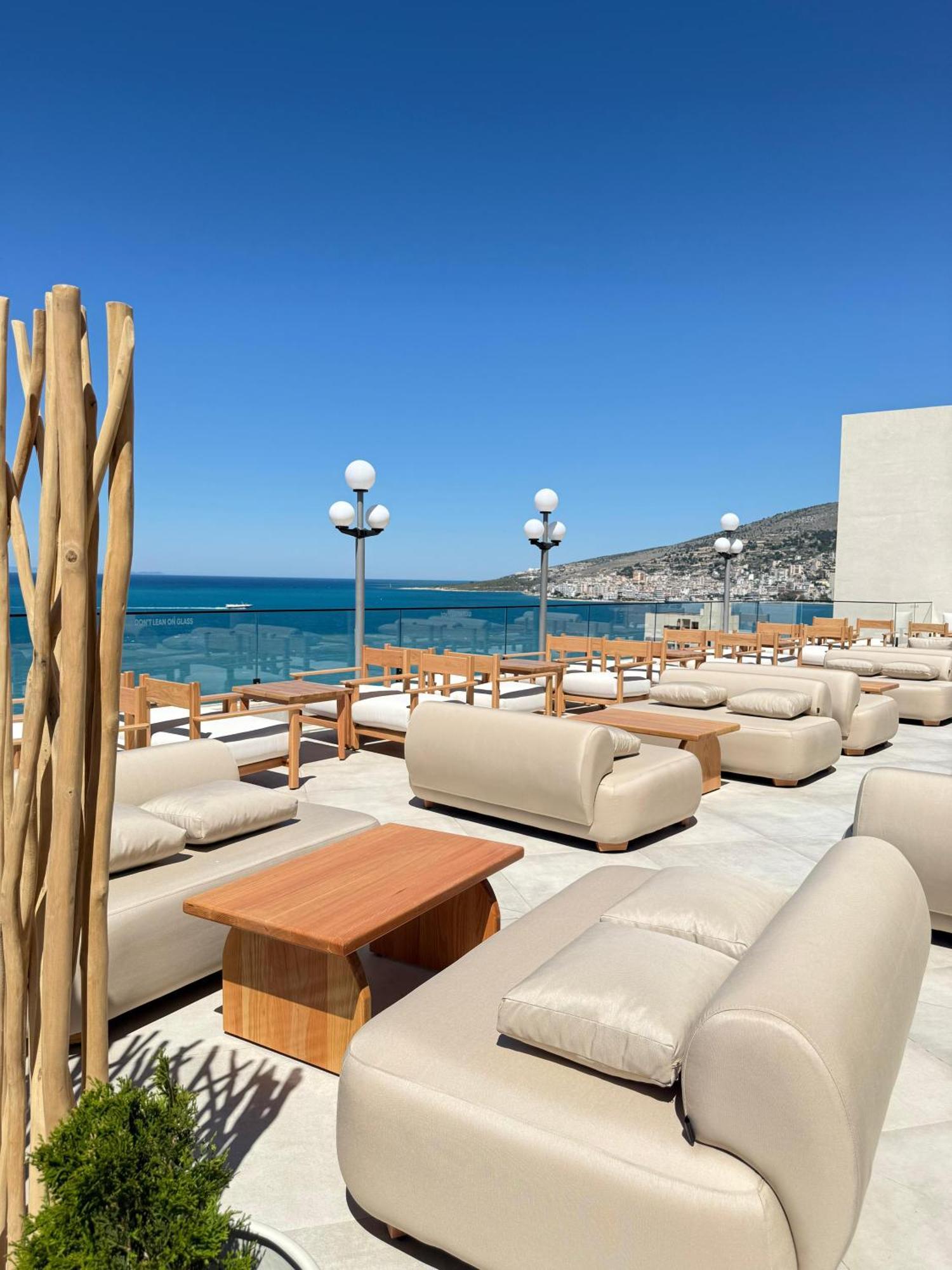 The Queen'S Lion Premium Hotel Sarandë Eksteriør bilde